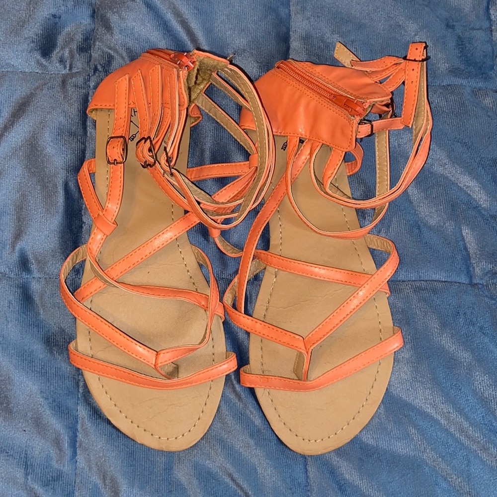Coral strapped sandals with zipper